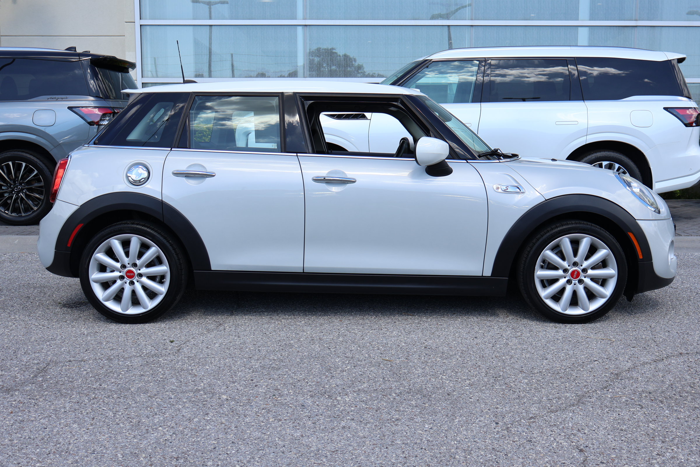 Used 2020 MINI Cooper S FWD image 10