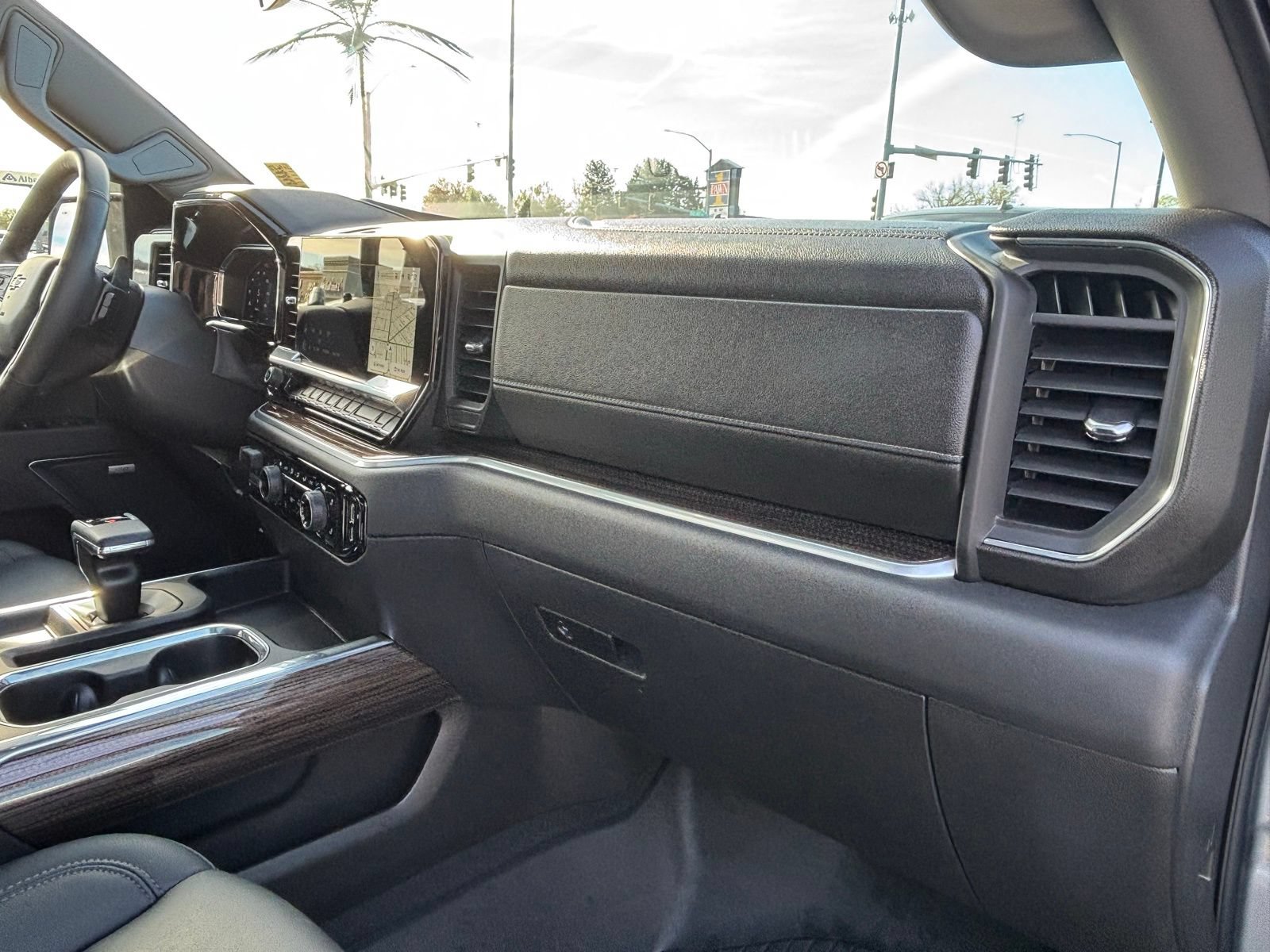 Used 2026 Chevrolet Silverado 1500 LT Trail Boss w/ Safety Package AWD/4WD image 27