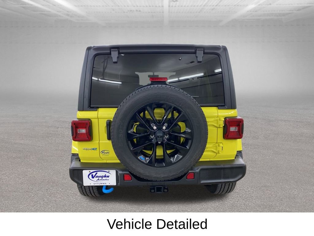 Used 2023 Jeep Wrangler Unlimited Sahara w/ Cold Weather Group image 11