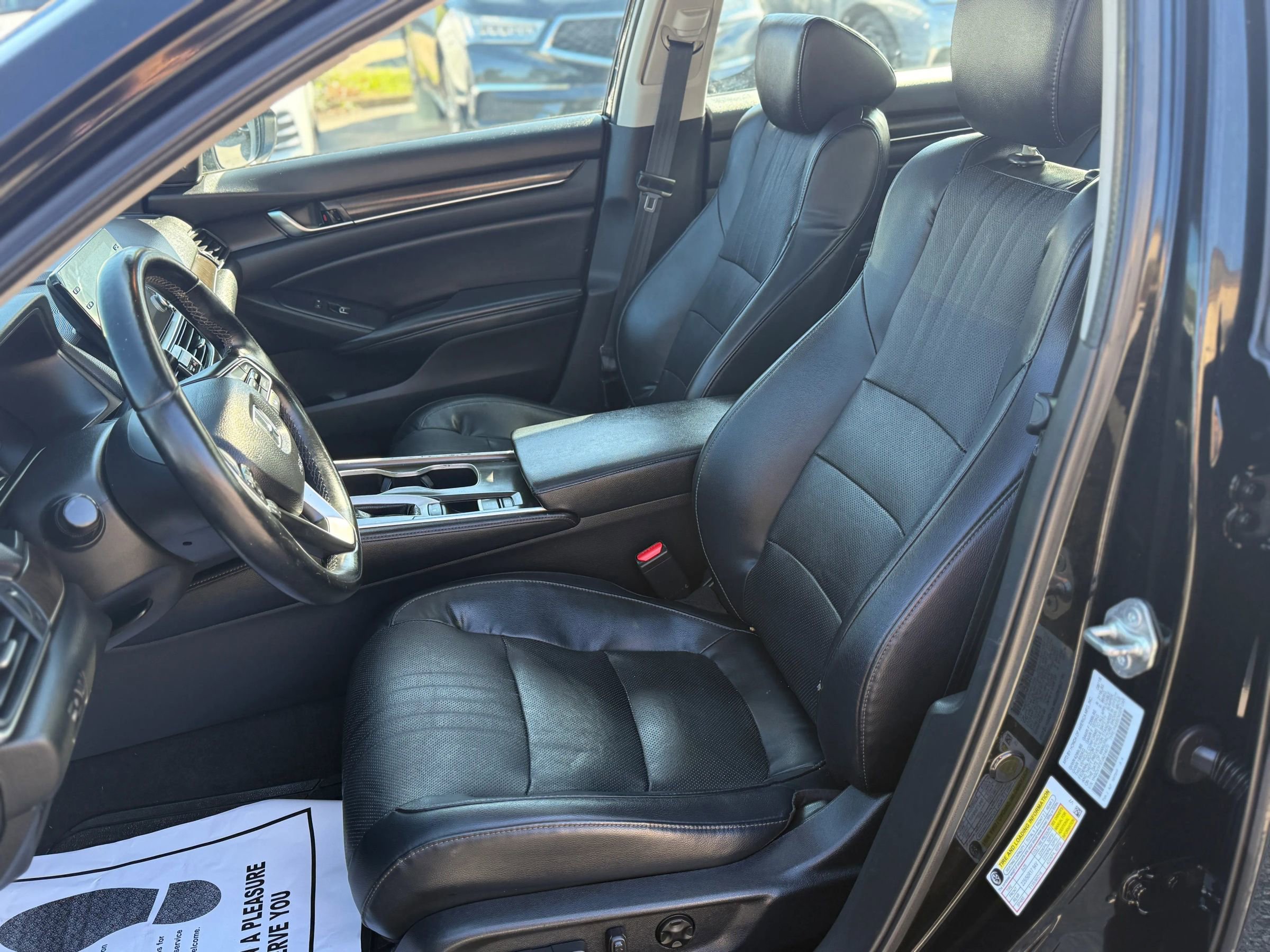 Used 2018 Honda Accord EX-L image 12