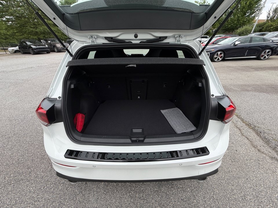 New 2026 Volkswagen Golf SE FWD image 15