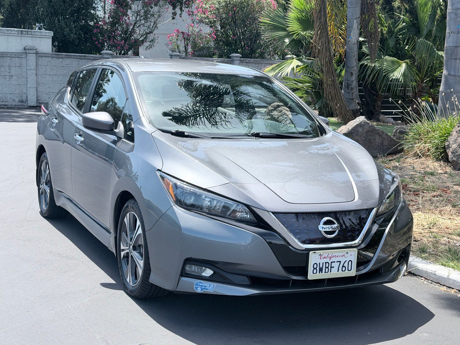 Used 2021 Nissan Leaf SV FWD image 5
