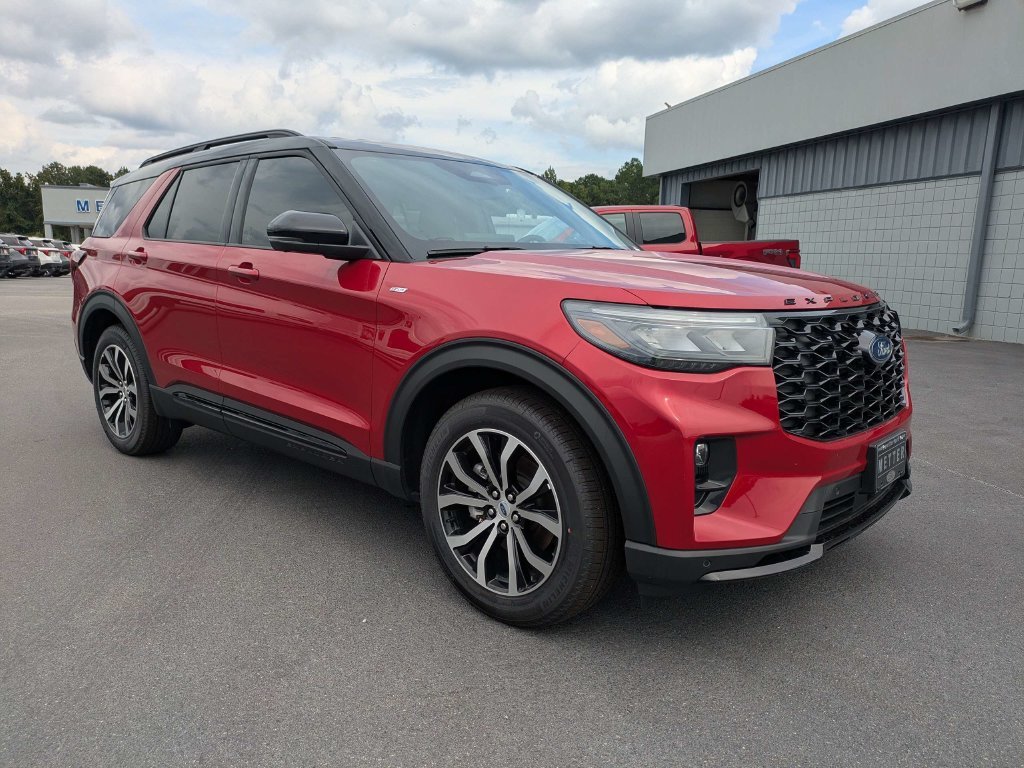 New 2025 Ford Explorer ST-Line w/ Premium Package RWD image 25