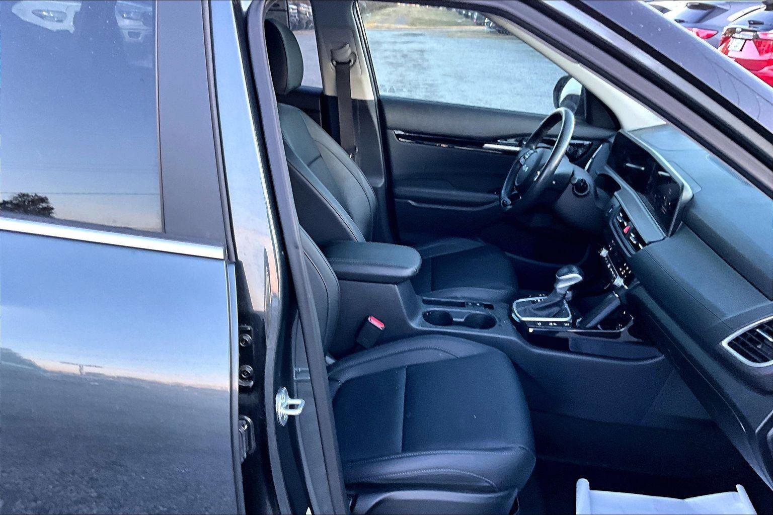 Used 2024 Kia Seltos SX w/ SX Sunroof Package image 7