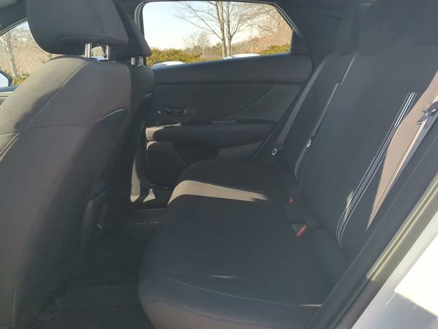 Certified 2025 Hyundai Elantra Sport image 12