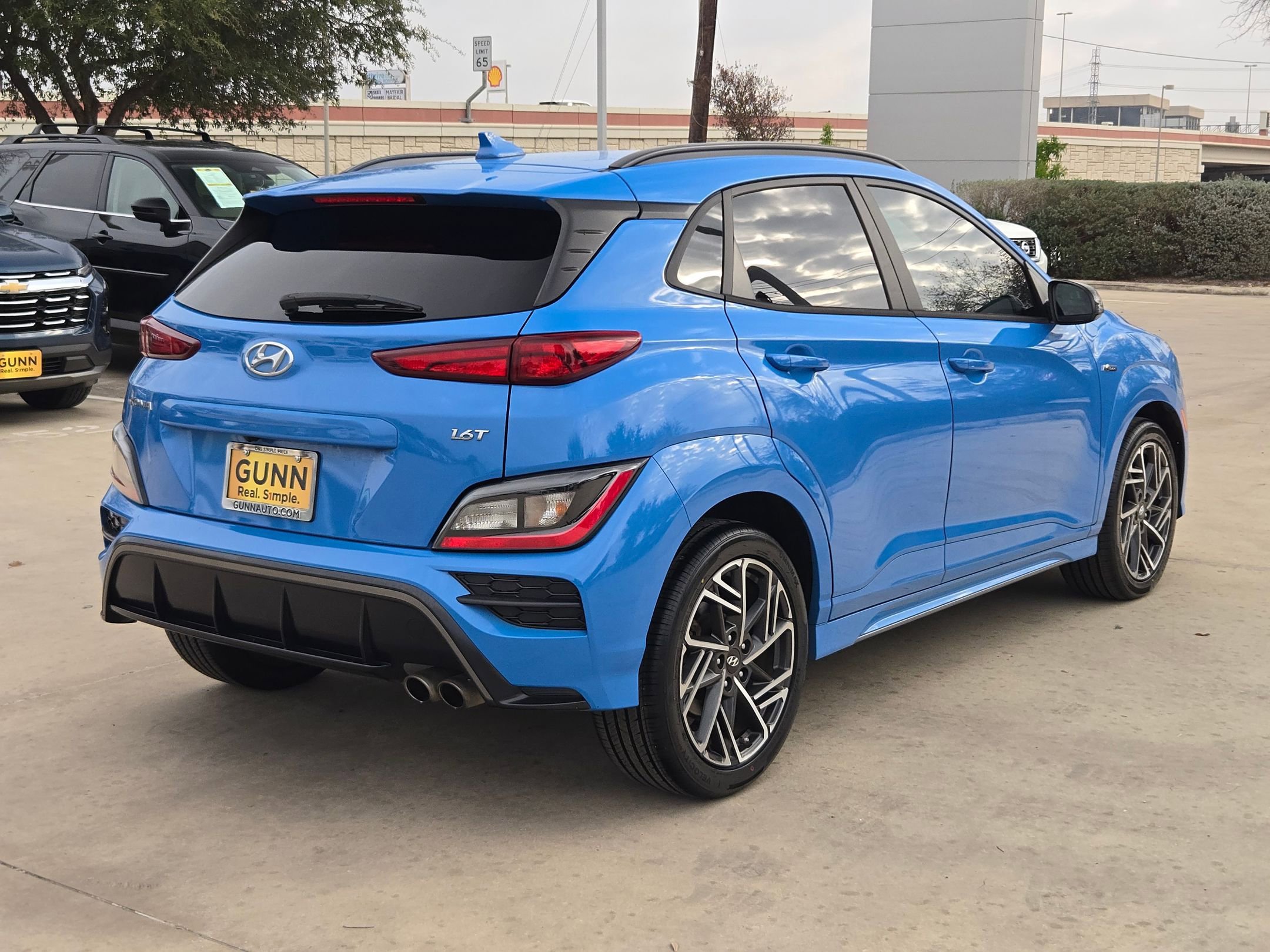 Used 2022 Hyundai Kona N Line image 7