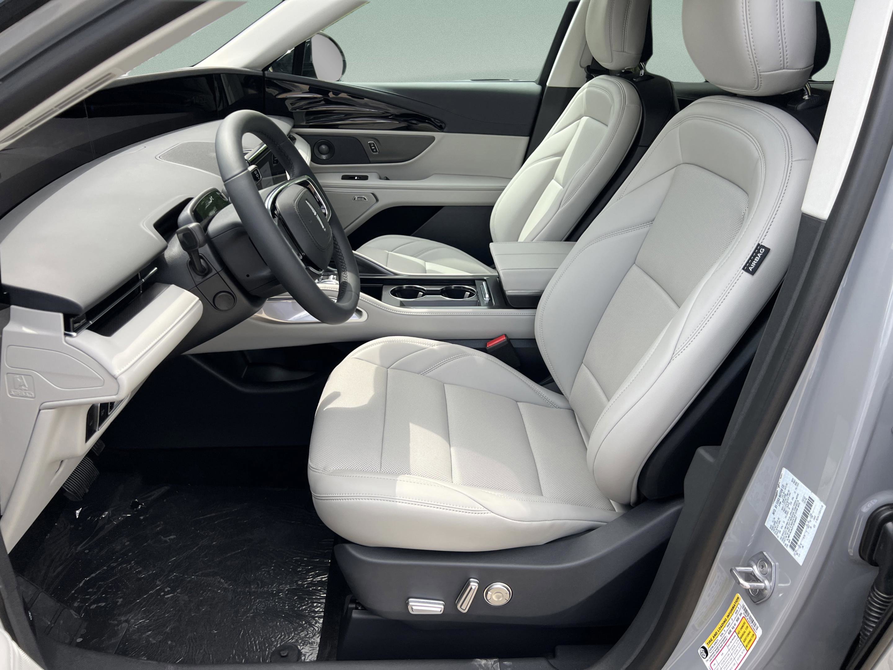 New 2026 Lincoln Nautilus Premier w/ Equipment Group 102A AWD/4WD image 20