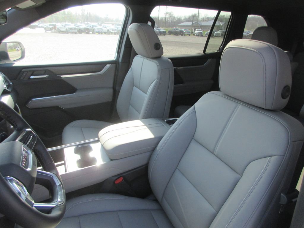 New 2026 GMC Acadia Elevation image 13