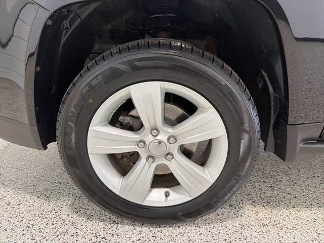 Used 2014 Jeep Compass Latitude w/ Sun/Sound Group image 32