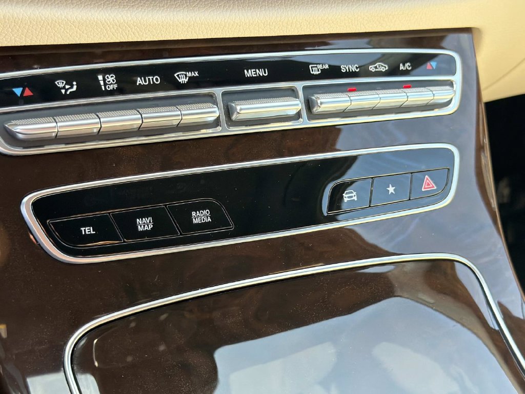 Used 2021 Mercedes-Benz E 450 4MATIC Sedan image 31