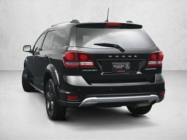 Used 2020 Dodge Journey Crossroad FWD image 3