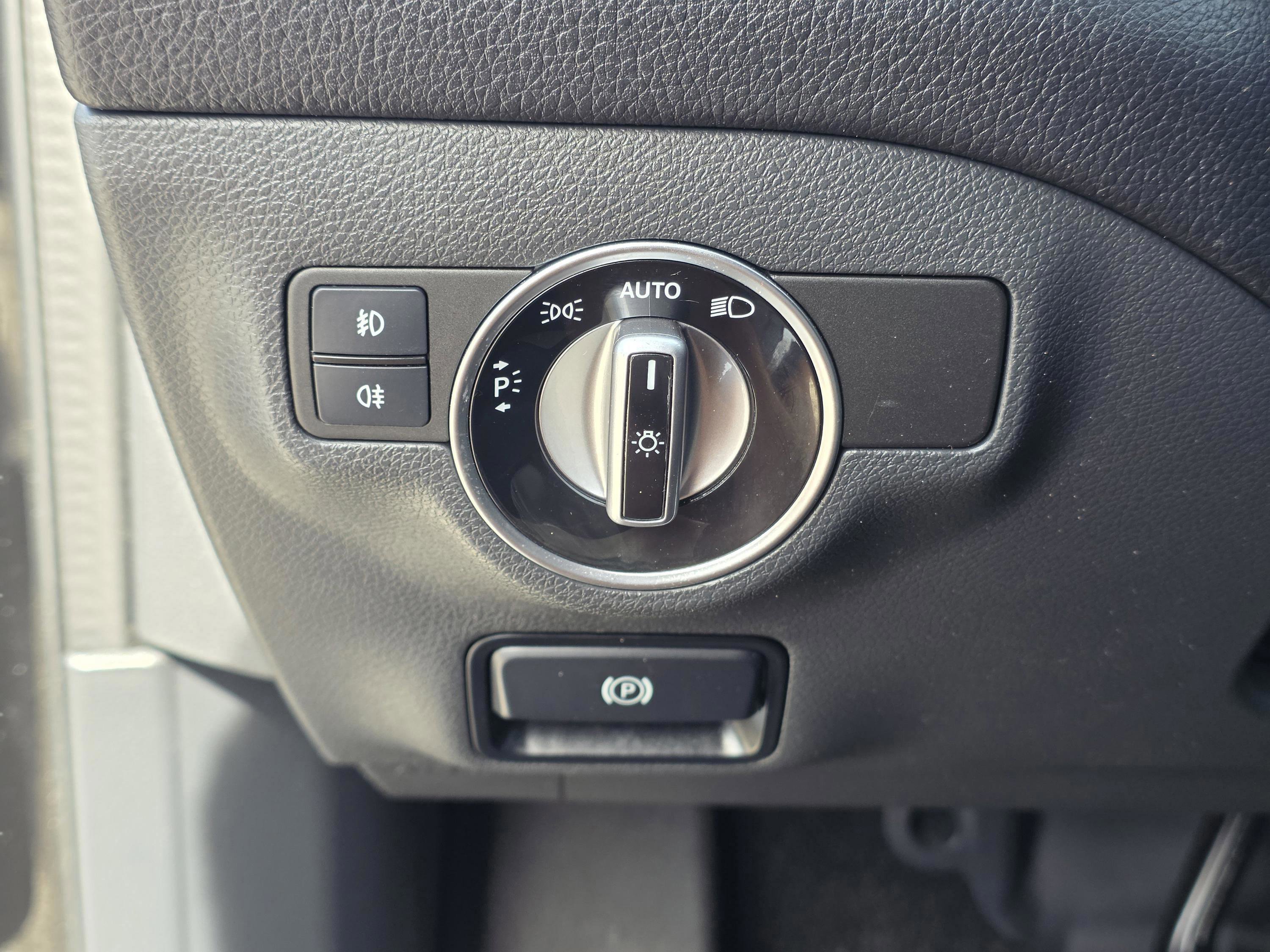 Used 2020 Mercedes-Benz GLA 250 image 32