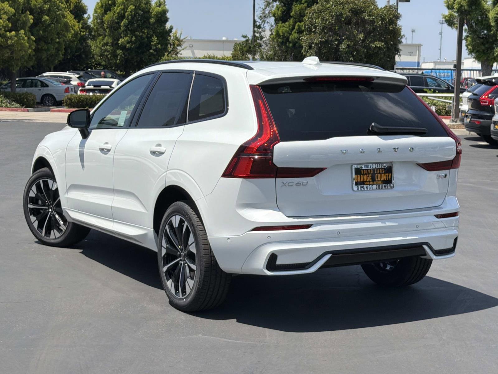 New 2026 Volvo XC60 B5 Plus w/ Climate Package AWD/4WD image 5