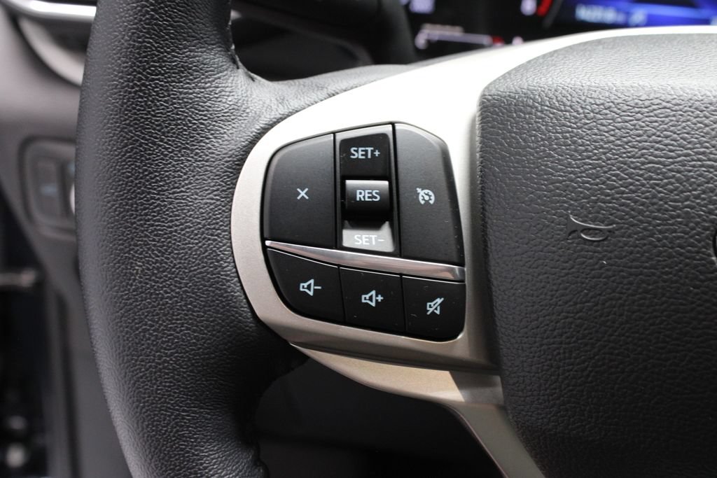 Used 2024 Ford Explorer XLT w/ Equipment Group 202A AWD/4WD image 29