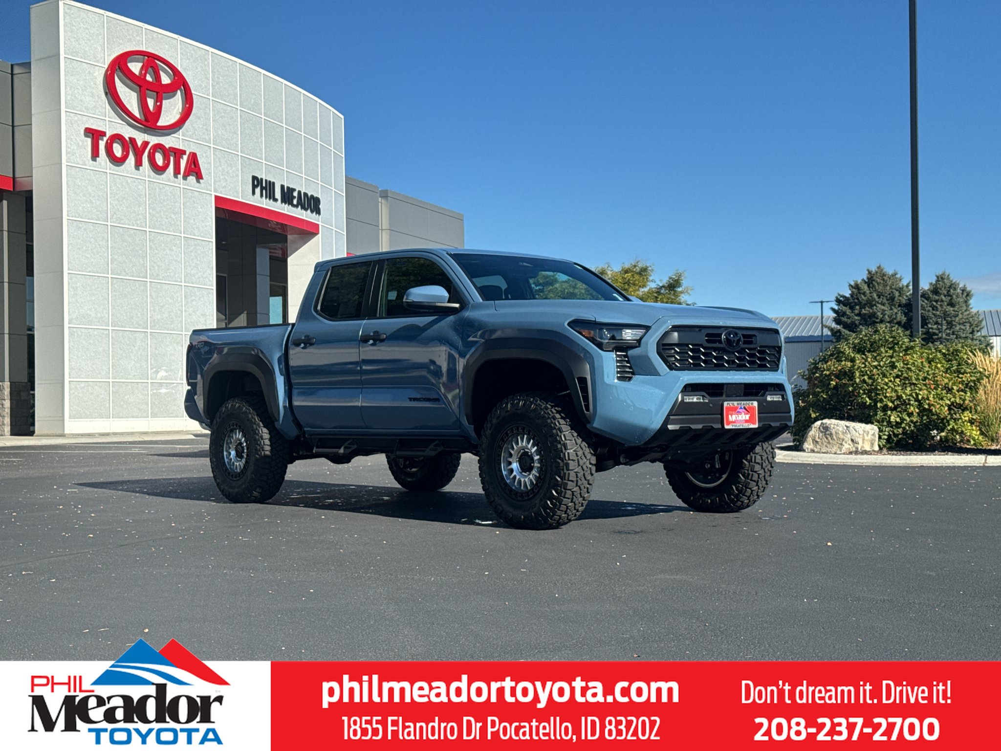 New 2026 Toyota Tacoma TRD Off-Road w/ TRD Off Road Upgrade Package AWD/4WD image 1