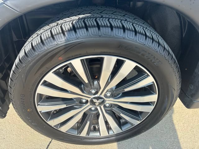 Used 2020 Mitsubishi Outlander SE FWD image 10