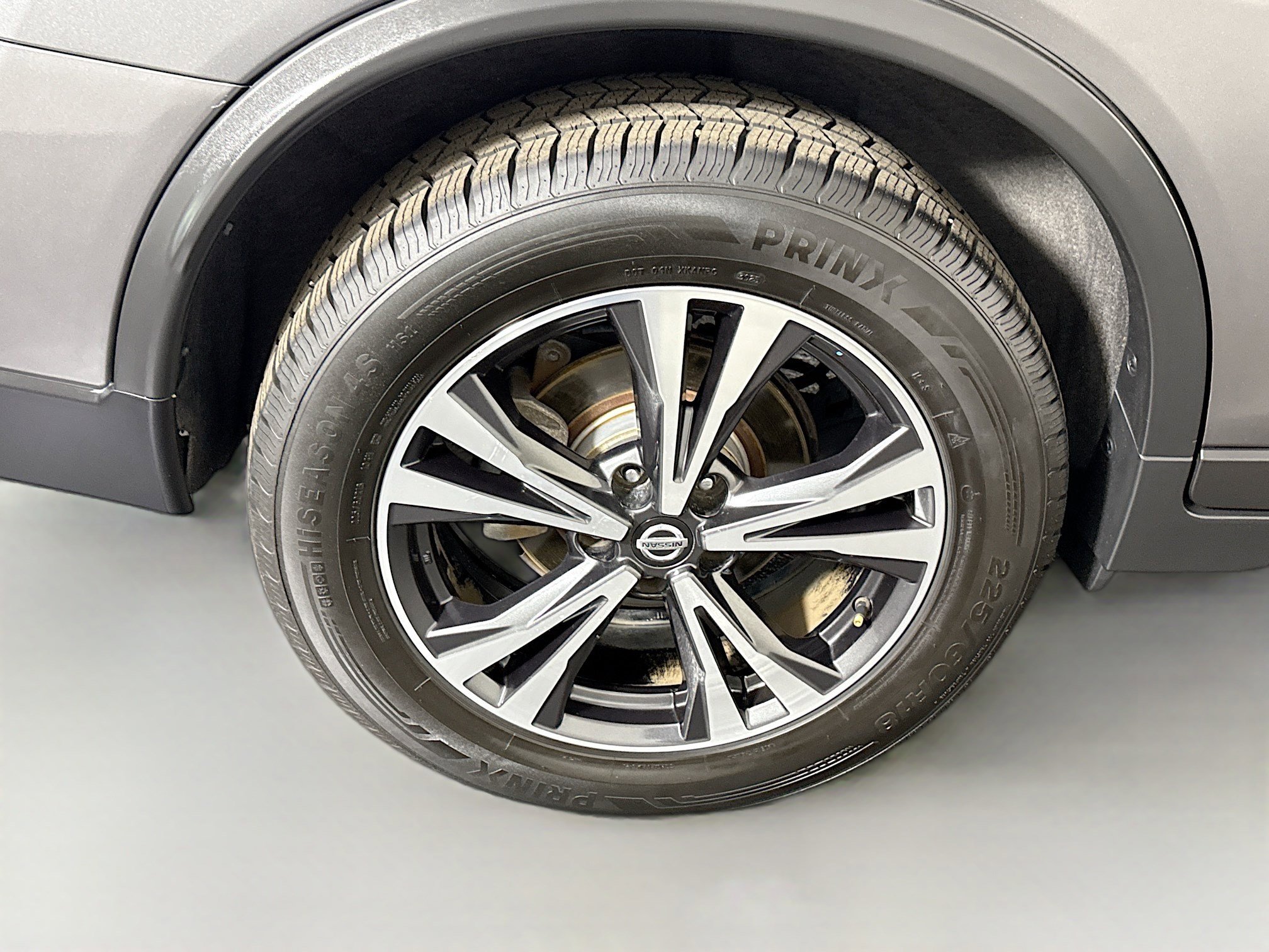 Used 2019 Nissan Rogue SV w/ Premium Package FWD image 33