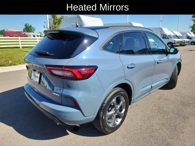 Used 2023 Ford Escape ST-Line w/ Tech Pack #1 AWD/4WD image 9
