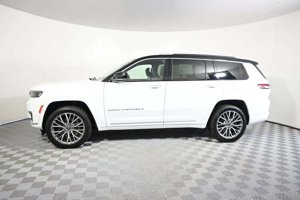 Used 2023 Jeep Grand Cherokee L Summit AWD/4WD image 2