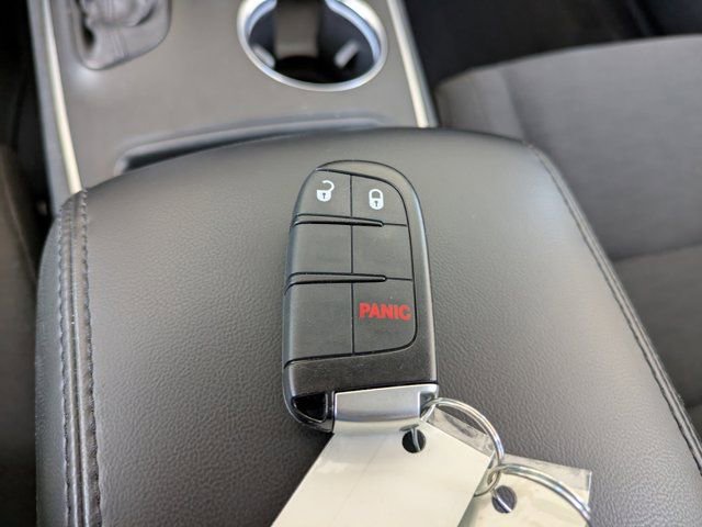 Used 2020 Dodge Durango SXT w/ 3rd Row Seating Group image 28