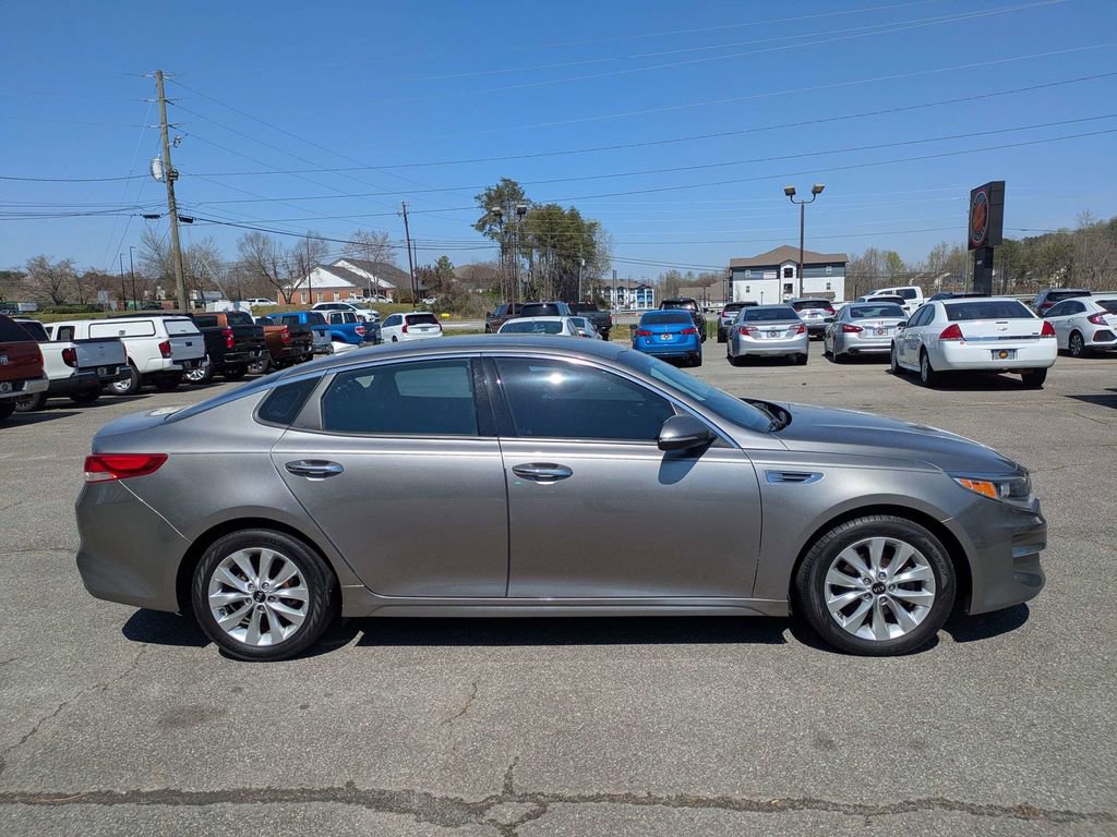 Used 2018 Kia Optima EX image 3