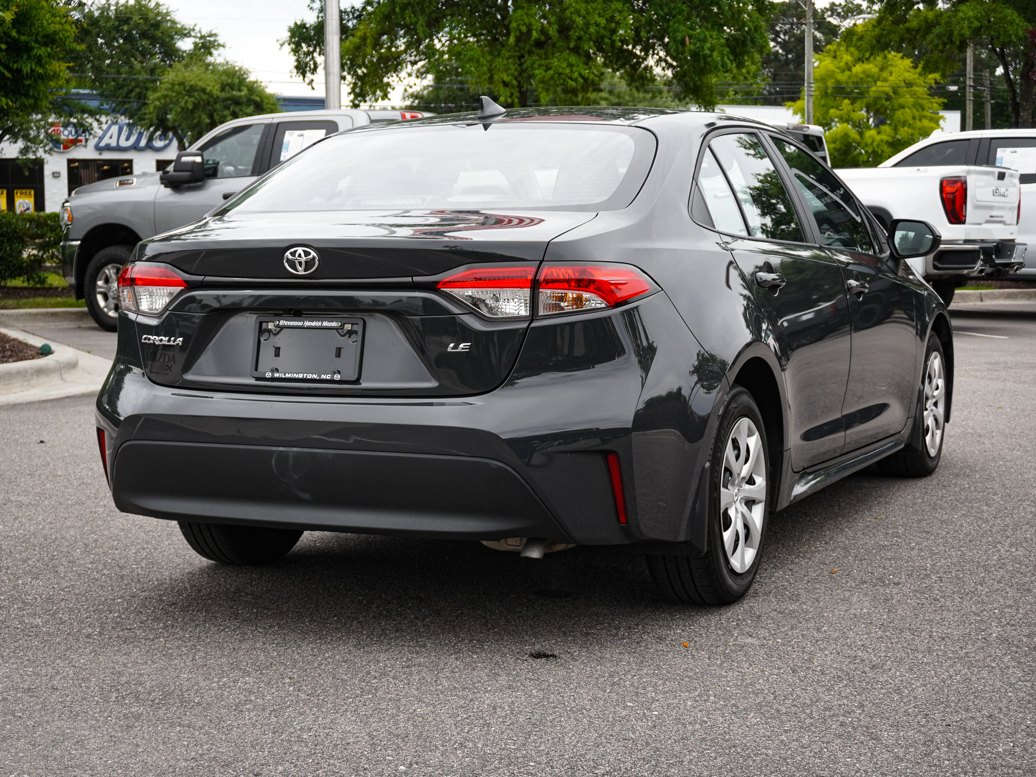 Used 2025 Toyota Corolla LE FWD image 10