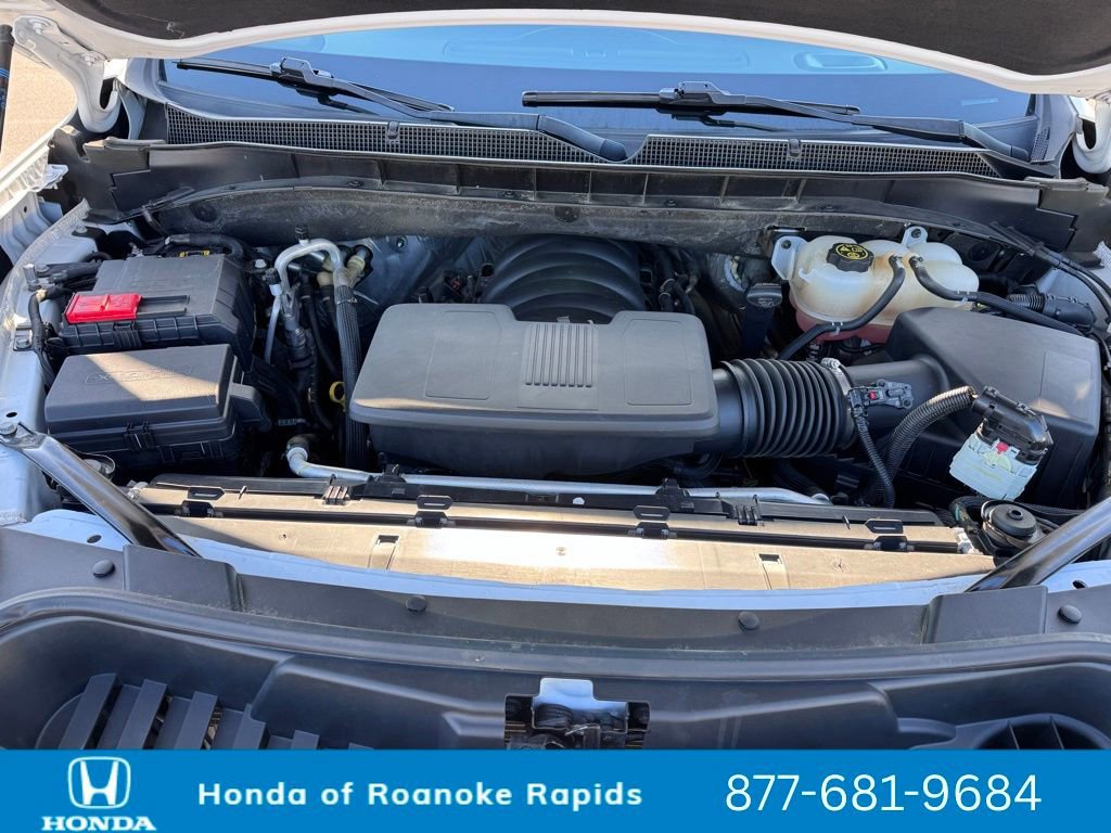 Used 2023 Chevrolet Suburban LT image 8