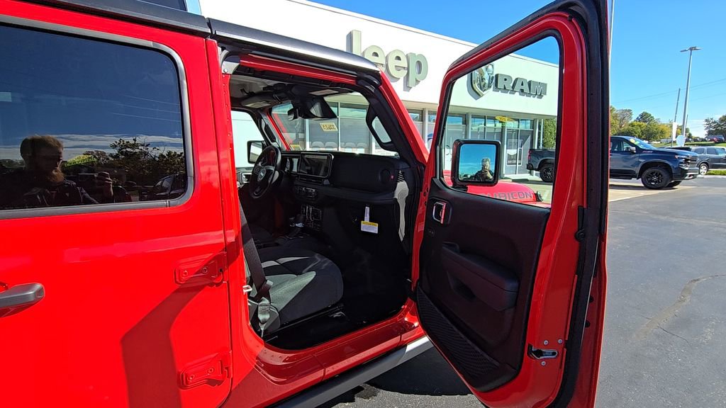 New 2026 Jeep Wrangler Unlimited Rubicon image 17