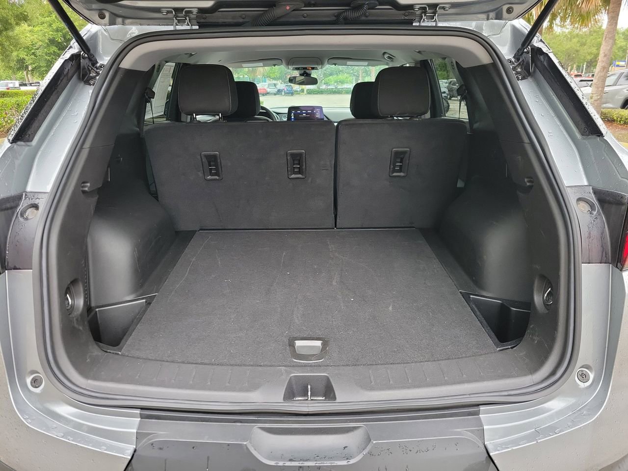 Used 2025 Chevrolet Blazer LT FWD image 6