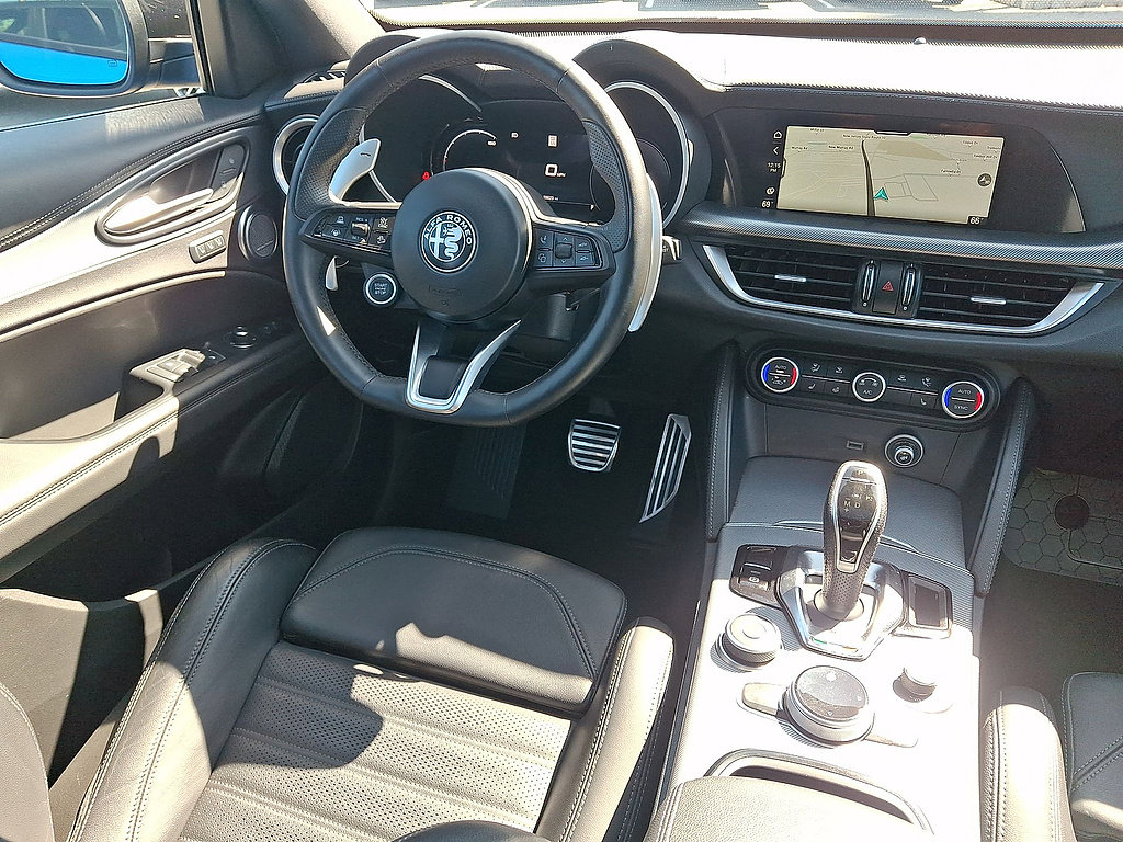 Used 2024 Alfa Romeo Stelvio Veloce AWD/4WD image 15