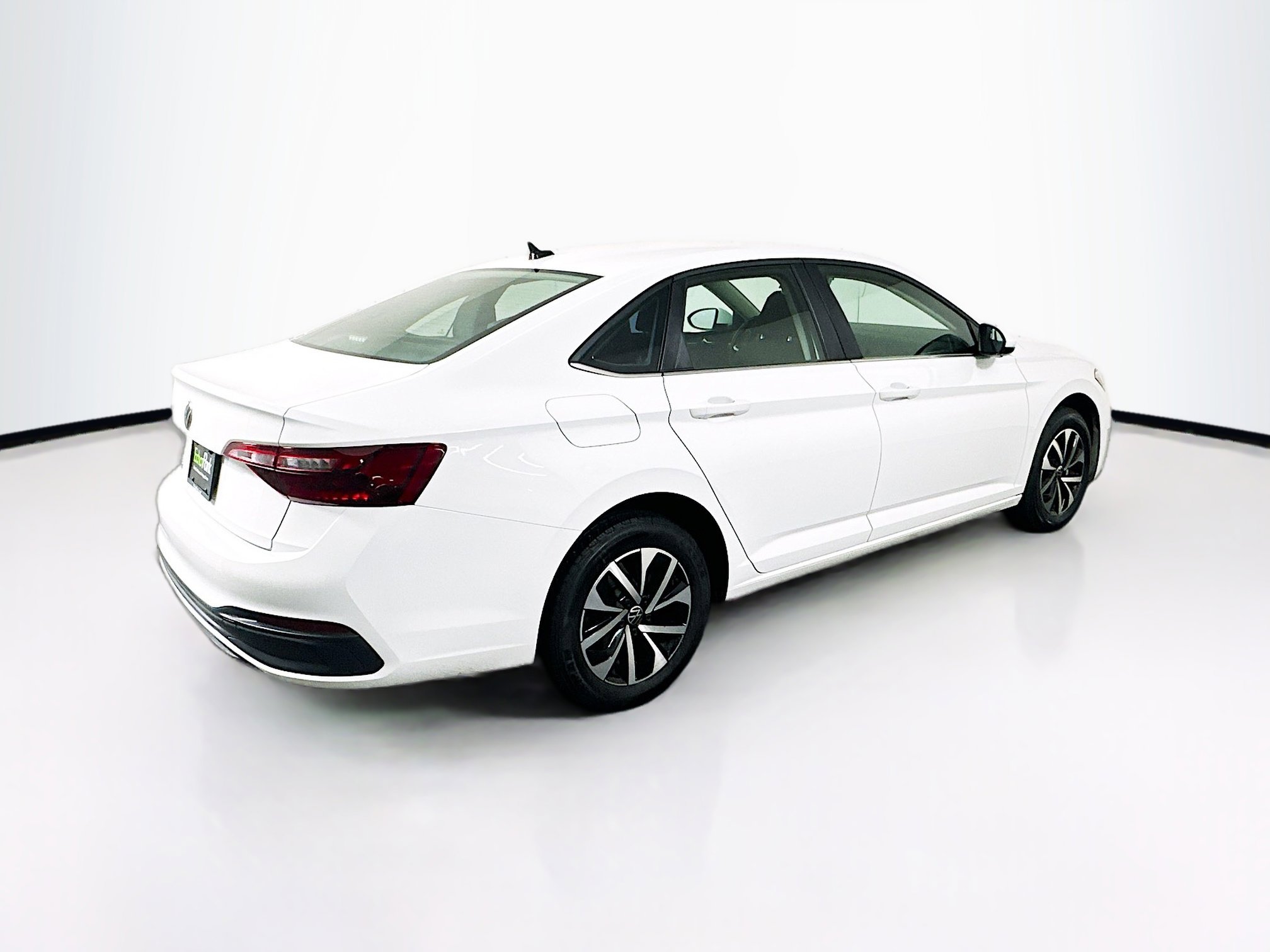 Used 2024 Volkswagen Jetta S image 9