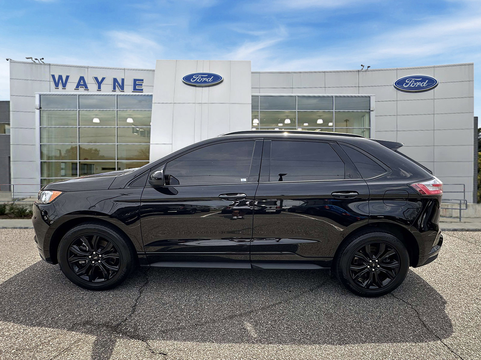 Used 2023 Ford Edge SE w/ Black Appearance Package AWD/4WD image 7