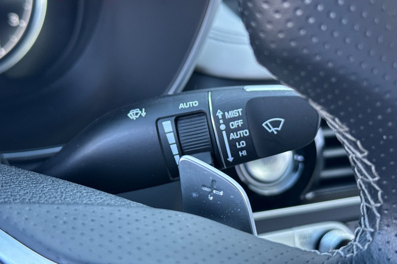 Used 2022 Genesis G70 3.3T image 36