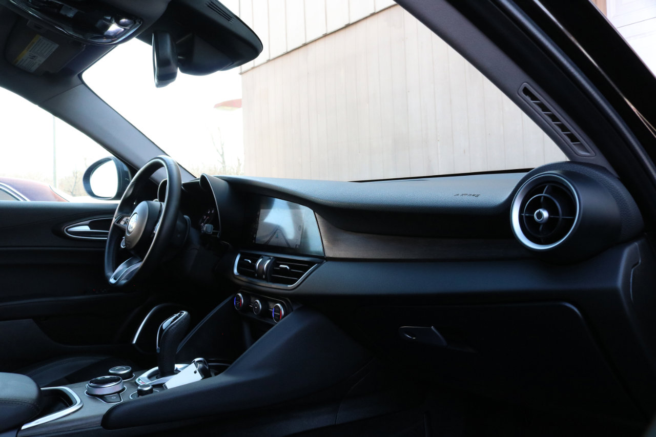 Used 2021 Alfa Romeo Giulia Ti w/ Nero Edizione image 51