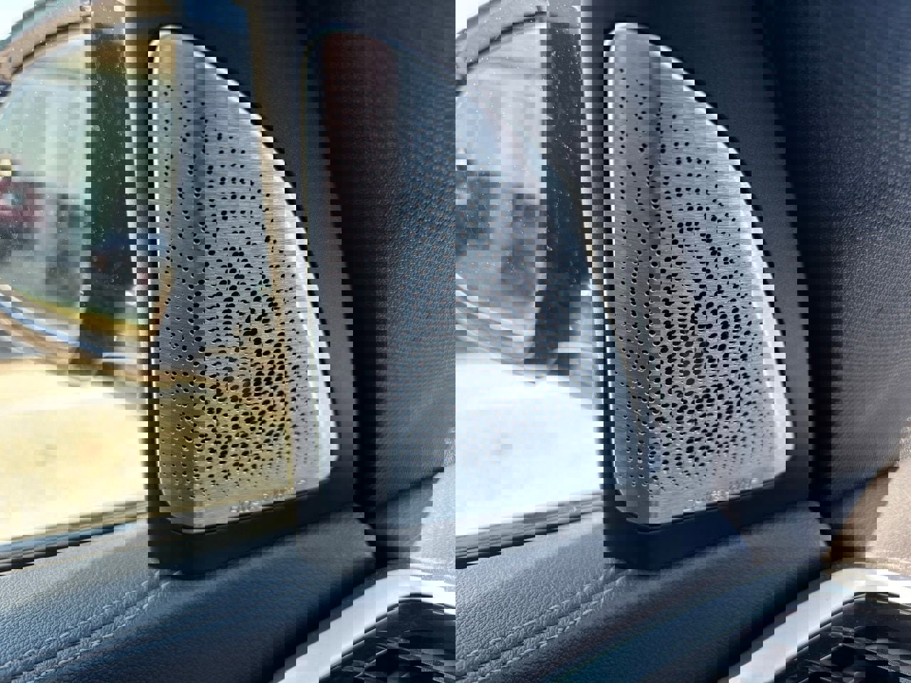 Used 2020 BMW X5 M50i w/ Executive Package image 19