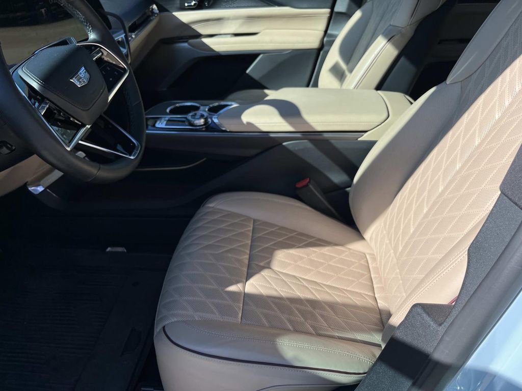 Certified 2024 Cadillac Lyriq Sport w/ Nappa Leather Package image 28