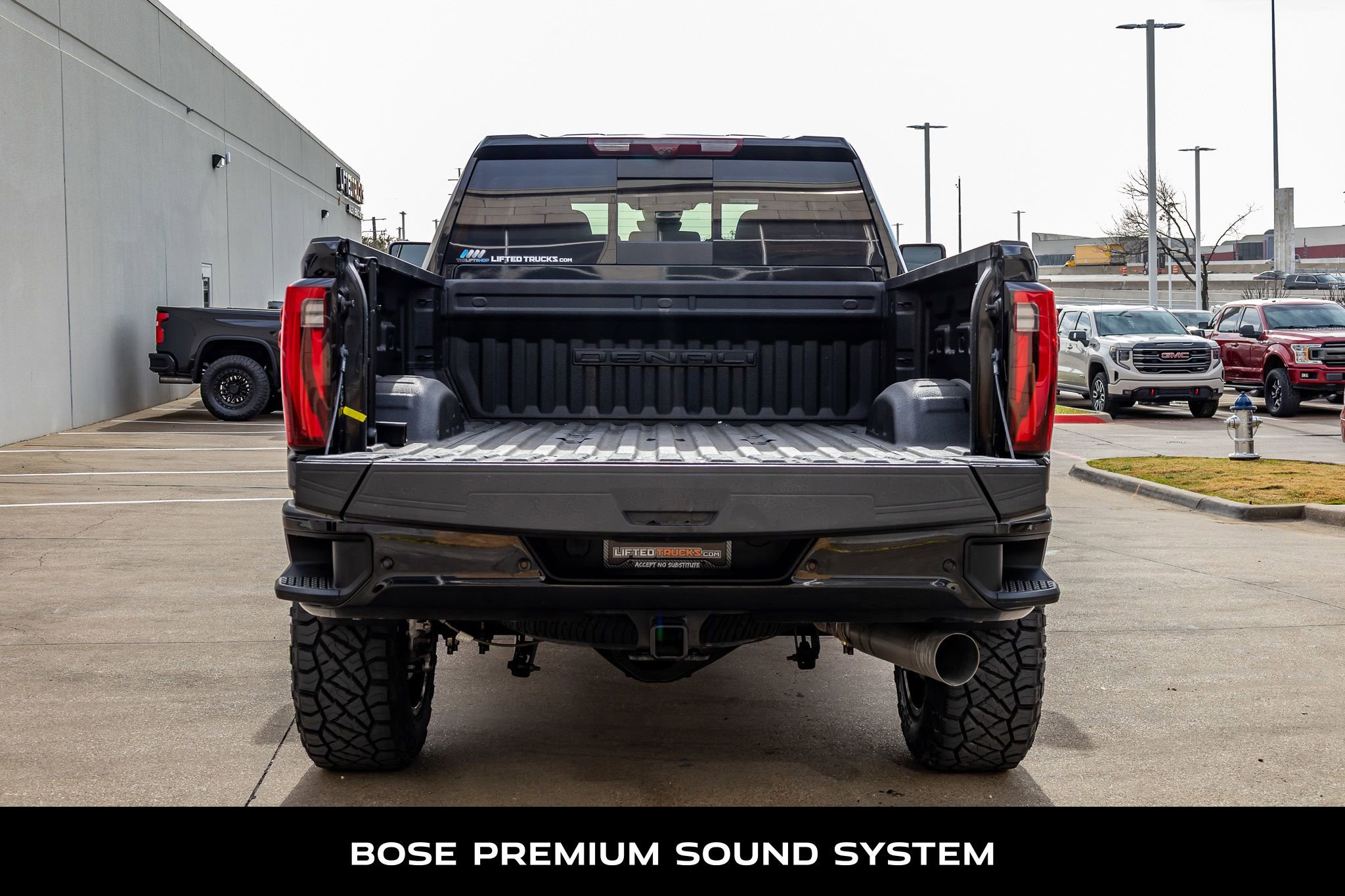 Used 2024 GMC Sierra 2500 Denali w/ Denali Reserve Package image 9