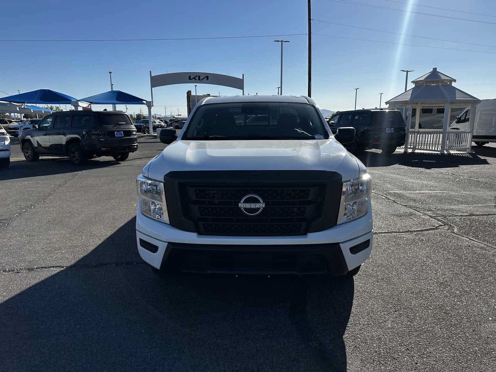 Used 2023 Nissan Titan S RWD image 10
