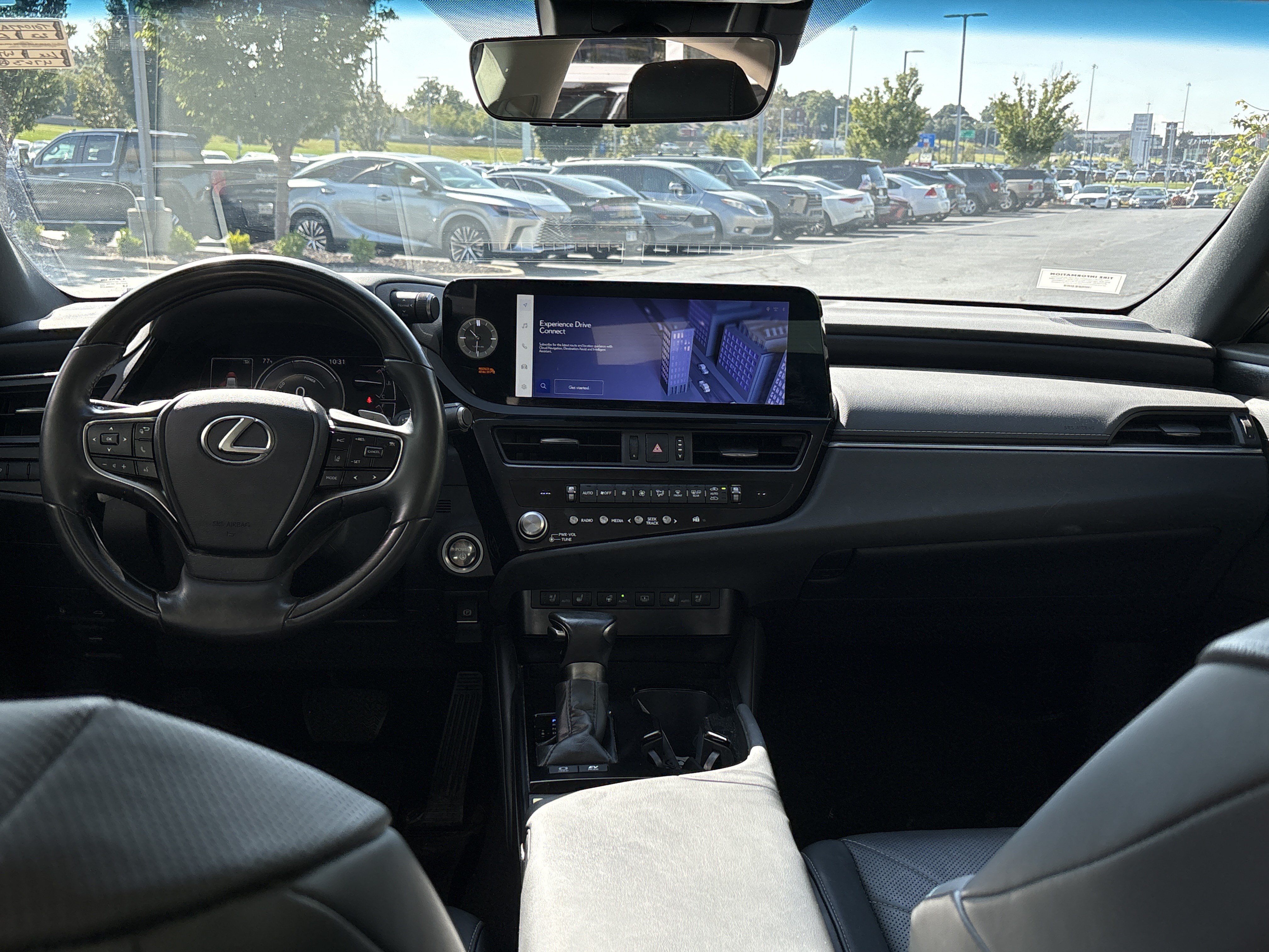 Used 2023 Lexus ES 300h w/ Accessory Package (Z2) FWD image 29