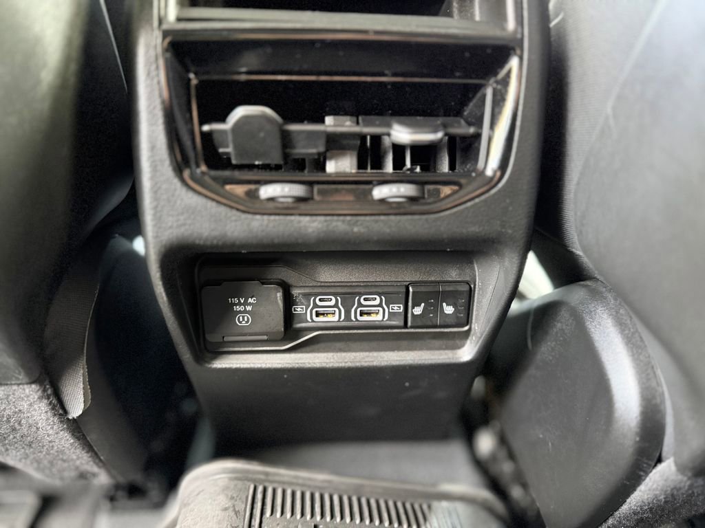 Used 2023 Jeep Grand Cherokee Limited w/ Luxury Tech Group II image 27