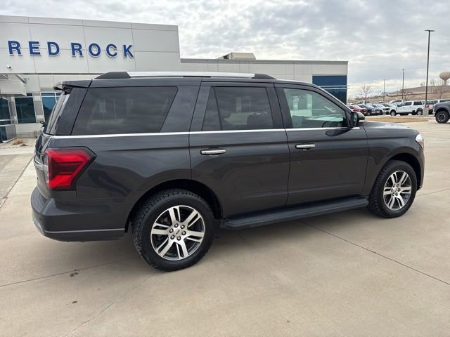 Used 2024 Ford Expedition Limited image 3