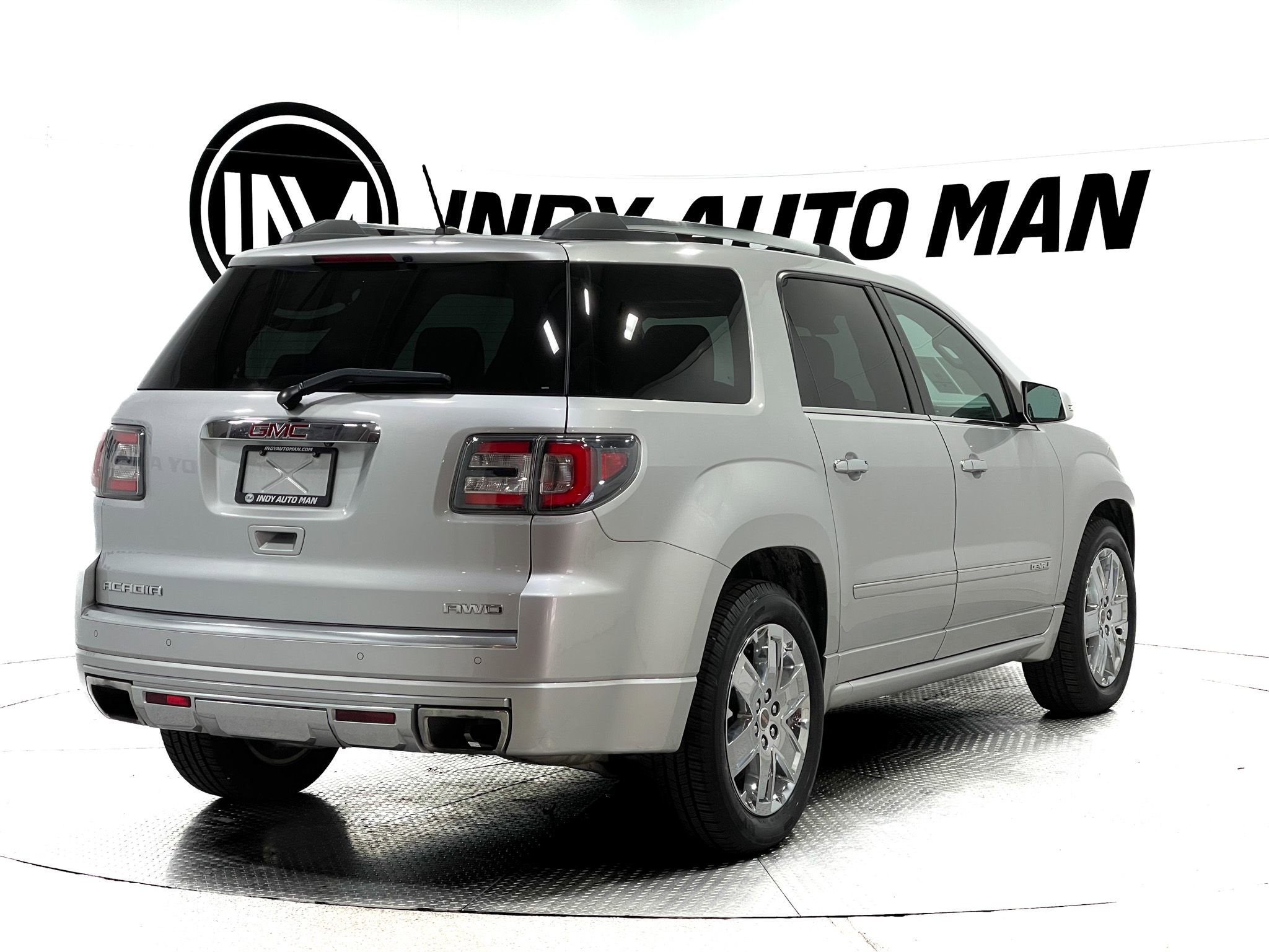 Used 2015 GMC Acadia Denali image 4