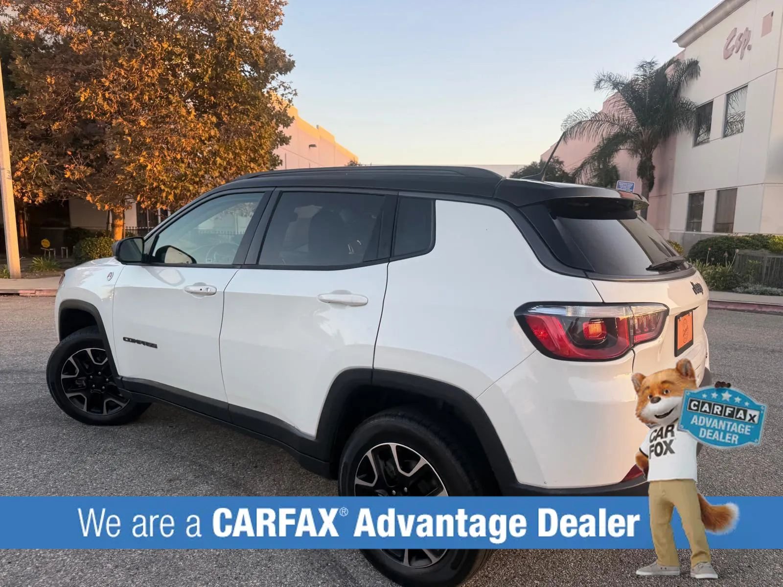 Used 2020 Jeep Compass Trailhawk AWD/4WD image 16