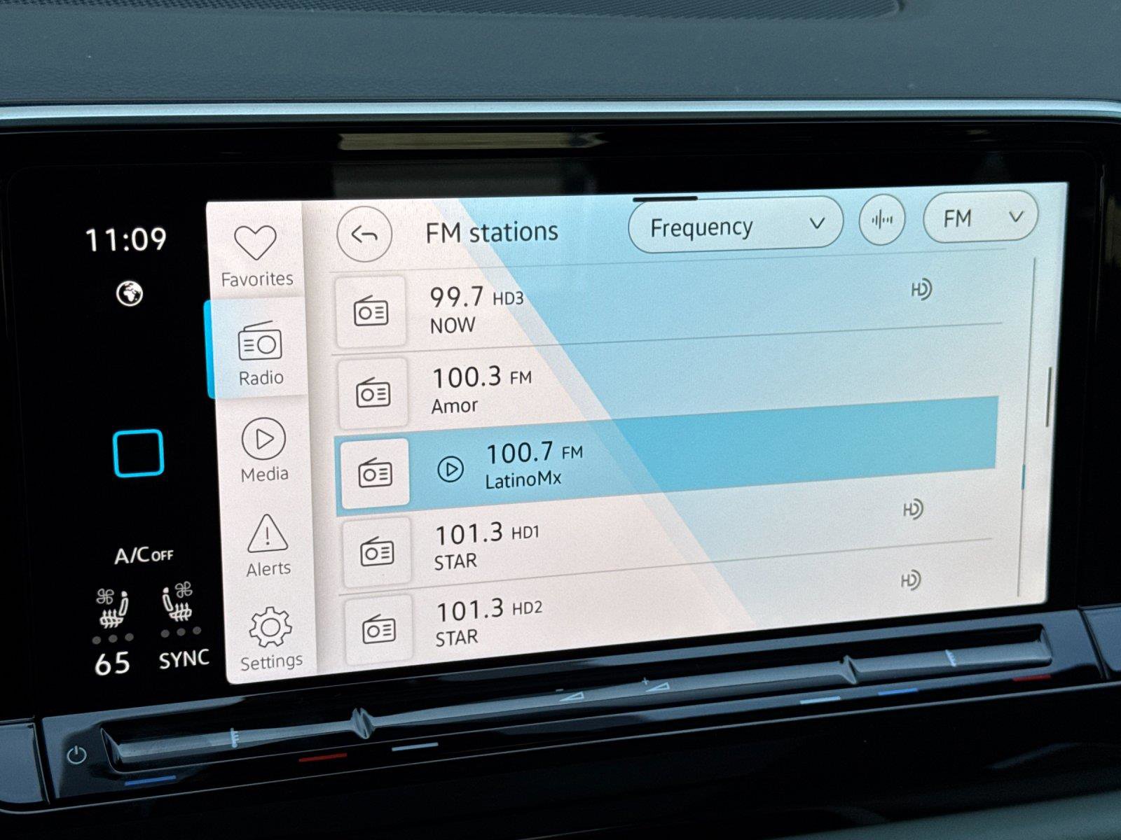 New 2026 Volkswagen Atlas SEL Premium R-Line image 18