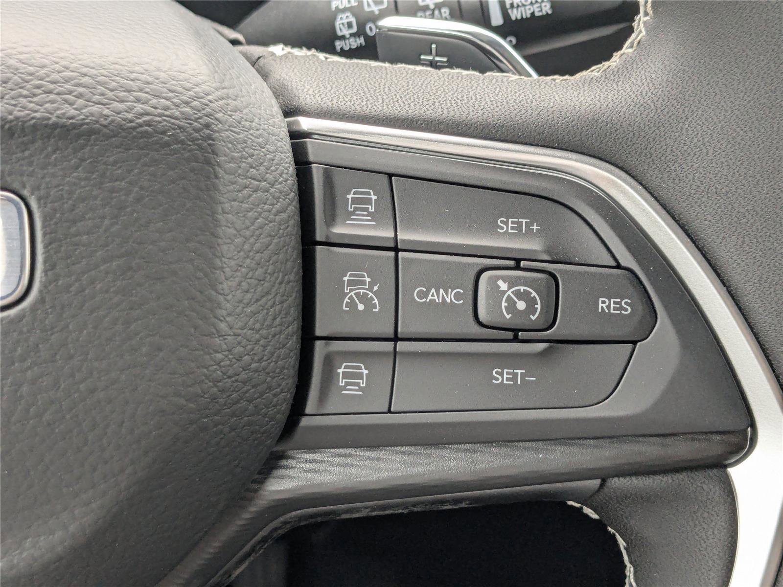 New 2025 Jeep Grand Cherokee L Laredo image 25