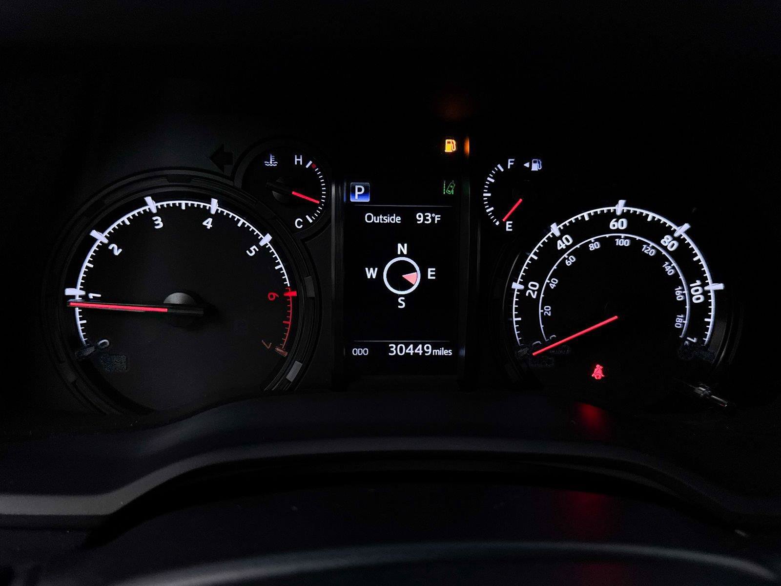 Used 2020 Toyota 4Runner SR5 AWD/4WD image 31