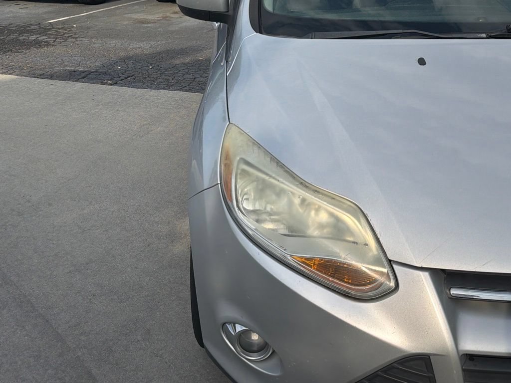 Used 2012 Ford Focus SE FWD image 9