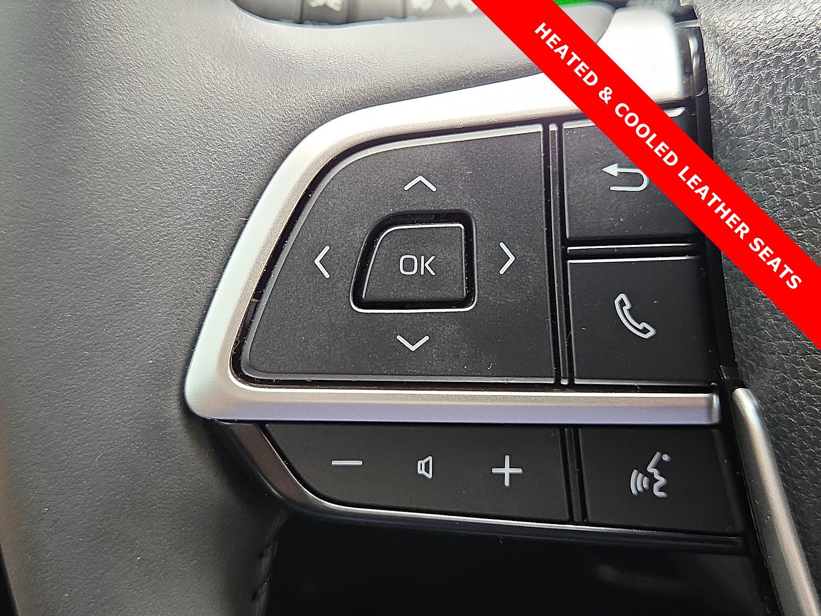 Used 2025 Toyota Grand Highlander AWD Hybrid image 22