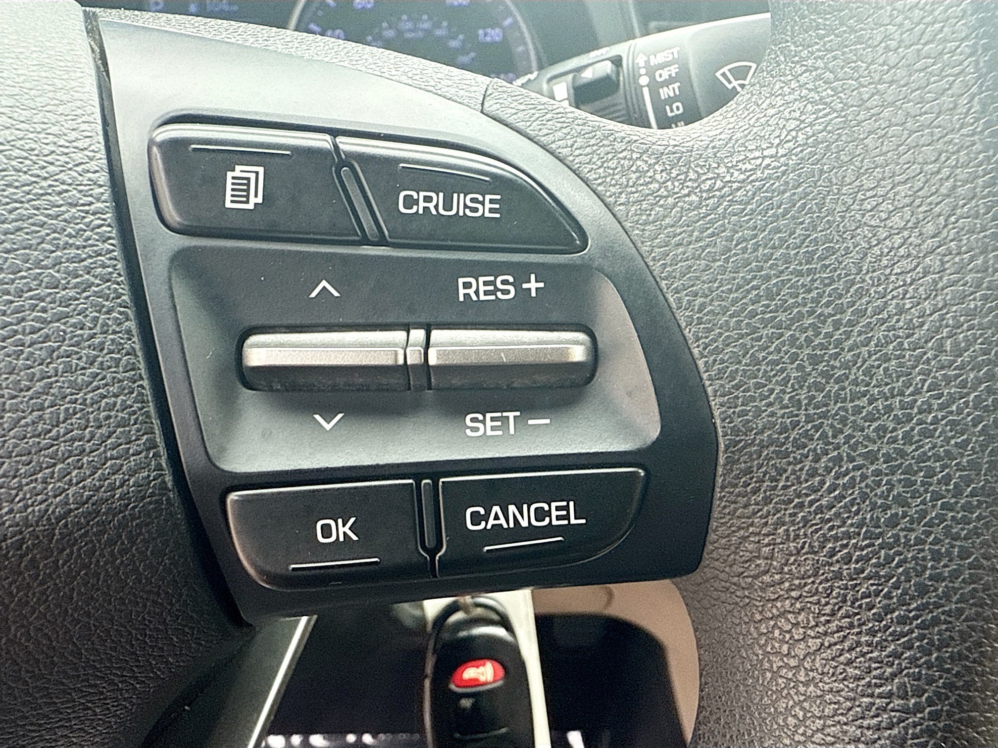 Used 2020 Hyundai Elantra SE FWD image 36
