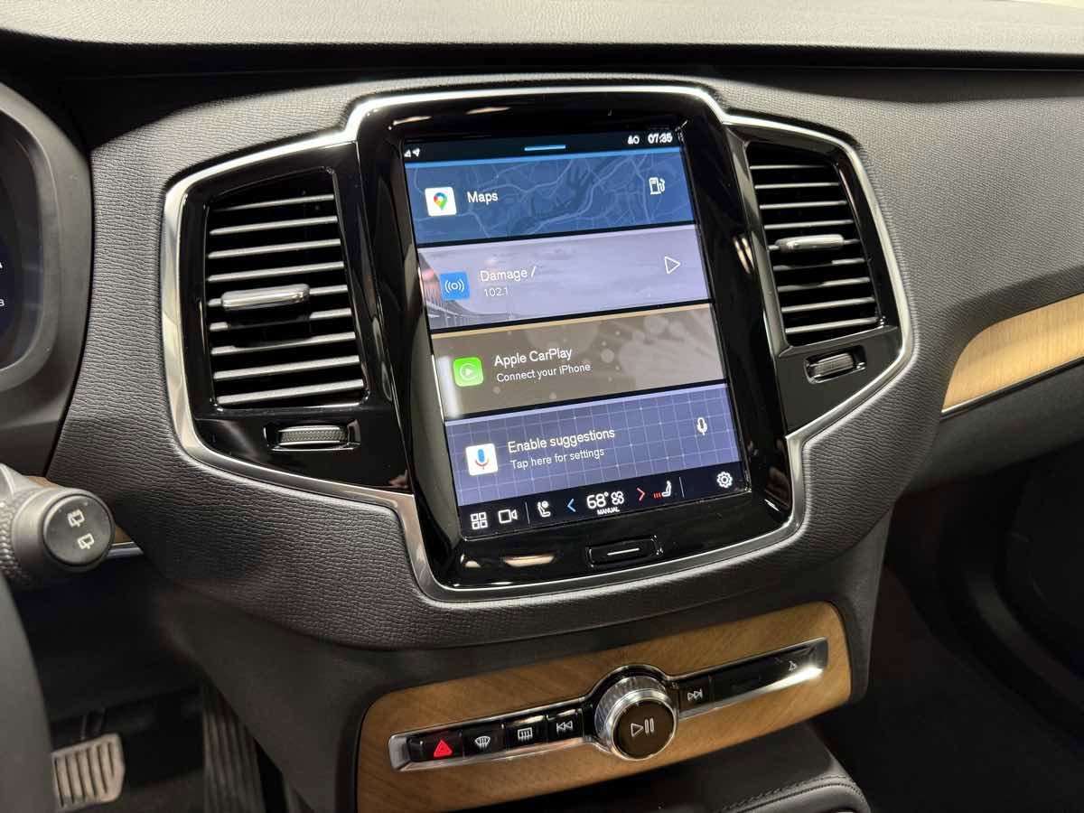 Used 2024 Volvo XC90 B5 Plus image 12